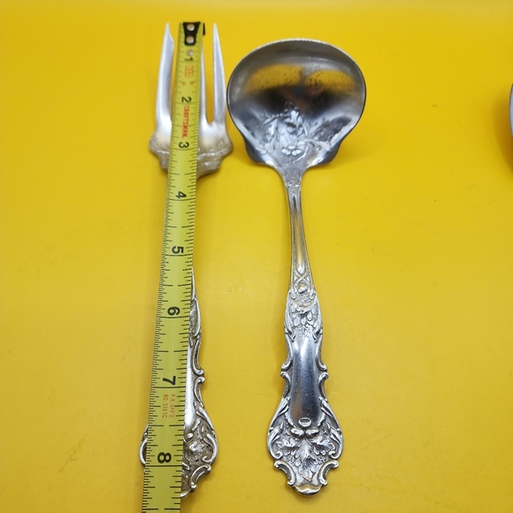 1847 Rogers Bros. Charter Oak Silverplate Gravy Ladle, Fork - Picture 8 of 9